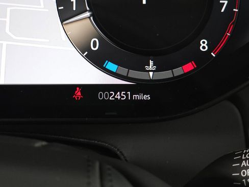 Certified 2025 Land Rover Range Rover Long Wheelbase SE AWD/4WD image 23
