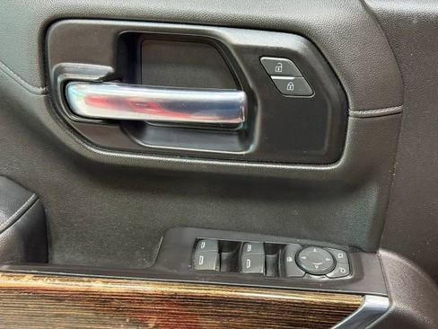 Used 2020 GMC Sierra 1500 Elevation w/ Elevation Value Package AWD/4WD image 12