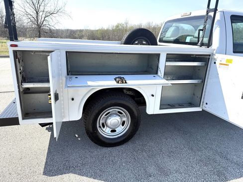 Used 2012 Ford F250 XL w/ PWR Equipment Group image 13