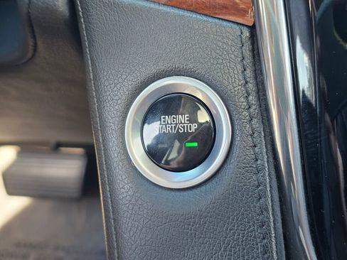 Used 2017 Cadillac Escalade Premium Luxury AWD/4WD image 36