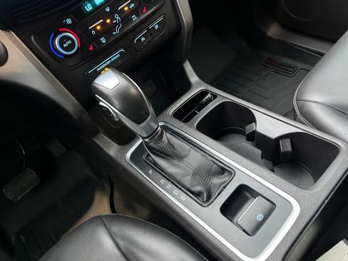 Used 2019 Ford Escape SEL image 24