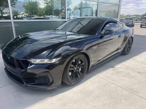 Used 2024 Ford Mustang GT RWD image 5
