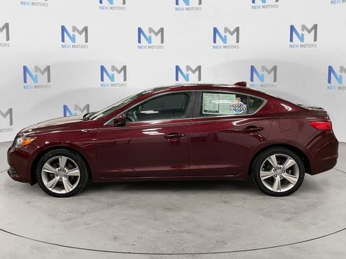 Used 2015 Acura ILX w/ Technology Package image 2