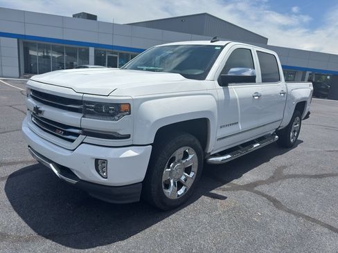 Used 2018 Chevrolet Silverado 1500 LTZ Z71 AWD/4WD image 6