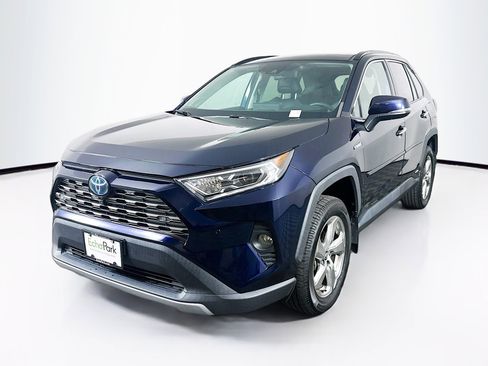 Used 2021 Toyota RAV4 Limited image 3