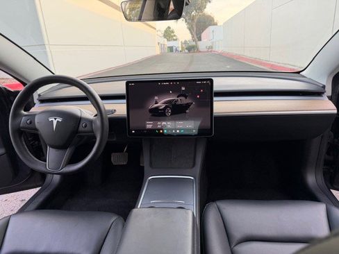 Used 2023 Tesla Model 3 Standard Range image 13