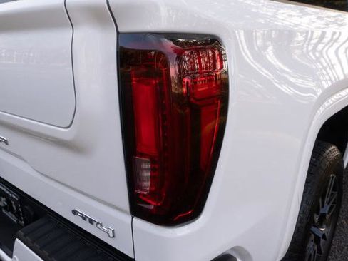 Used 2023 GMC Sierra 1500 AT4 image 34