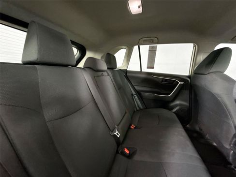 Certified 2022 Toyota RAV4 LE FWD image 38