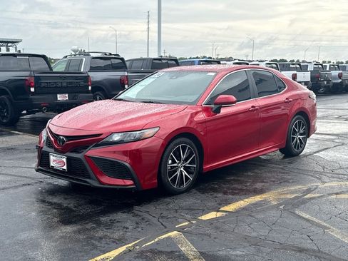 Used 2024 Toyota Camry SE w/ Protection Package (Q2) (TMS) FWD image 7