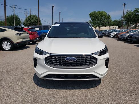 Certified 2023 Ford Escape ST-Line w/ Tech Pack #1 FWD image 2