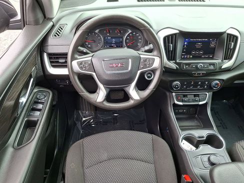 Used 2024 GMC Terrain SLE FWD image 20