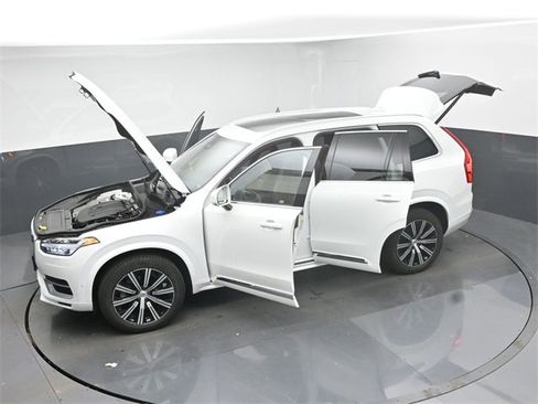 Used 2023 Volvo XC90 B5 Plus image 52