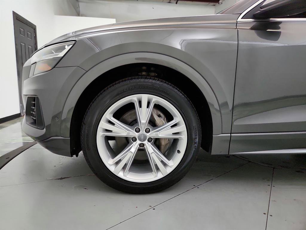 Used 2019 Audi Q8 Premium Plus w/ Premium Plus AWD/4WD image 30