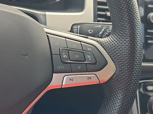 Used 2023 Volkswagen Atlas SEL R-Line AWD/4WD image 19