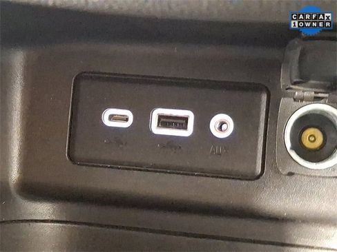 Used 2023 Chevrolet Equinox LT image 25