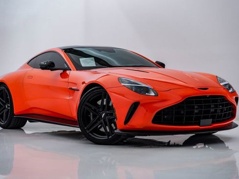 Used 2025 Aston Martin V8 Vantage Coupe image 1