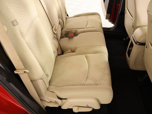 Used 2020 Dodge Journey SE w/ SE Popular Equipment Group image 13