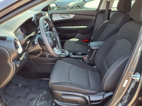 Used 2023 Kia Forte LXS FWD image 14