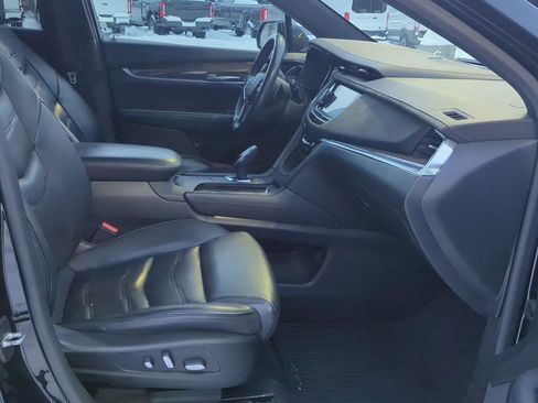 Used 2017 Cadillac XT5 Platinum image 23