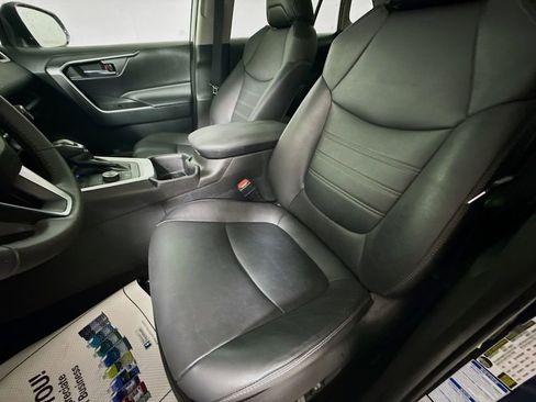 Certified 2022 Toyota RAV4 XLE Premium image 20