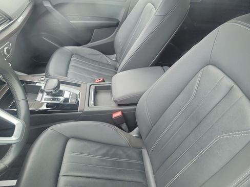 Used 2022 Audi Q5 2.0T Premium w/ Convenience Package AWD/4WD image 11