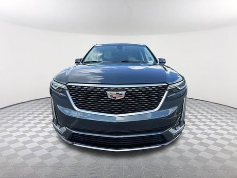Used 2020 Cadillac XT6 Premium Luxury FWD image 2