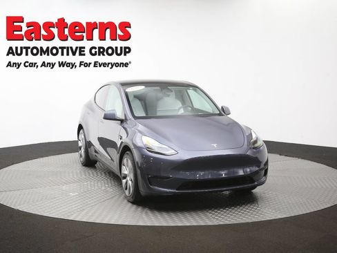 Used 2023 Tesla Model Y Long Range AWD/4WD image 44