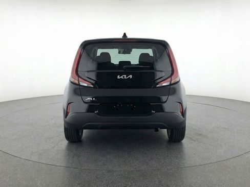 Used 2025 Kia Soul LX w/ LX Technology Package image 7