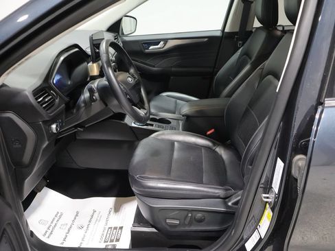 Used 2022 Ford Escape Titanium AWD/4WD image 10