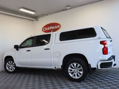 Used 2022 Chevrolet Silverado 1500 Custom image 2