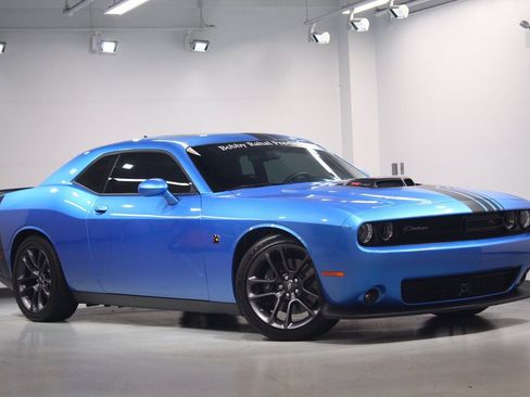 Used 2023 Dodge Challenger R/T Scat Pack w/ Plus Package image 2