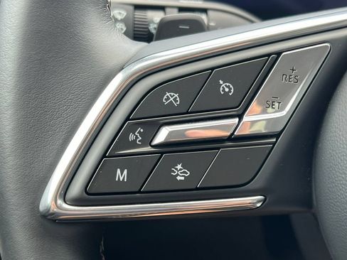 Used 2024 Buick Envision Avenir AWD/4WD image 21