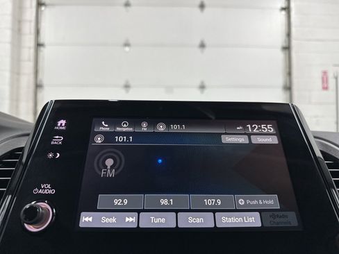 Used 2024 Honda Odyssey Touring image 27