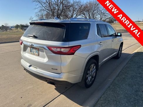 Used 2018 Chevrolet Traverse Premier w/ Driver Confidence II Package image 3