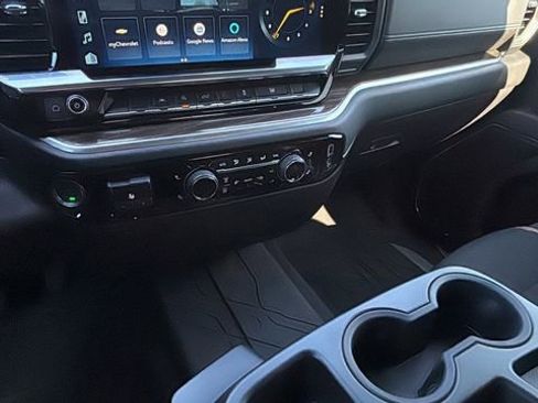 Used 2022 Chevrolet Silverado 1500 LT image 14