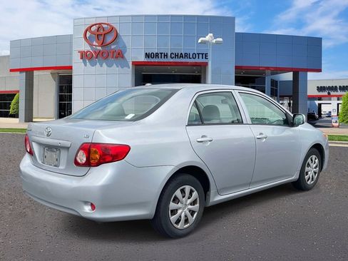 Used 2010 Toyota Corolla LE FWD image 7