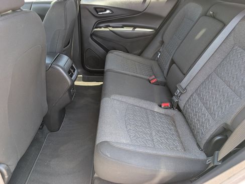 Certified 2022 Chevrolet Equinox LT FWD image 16
