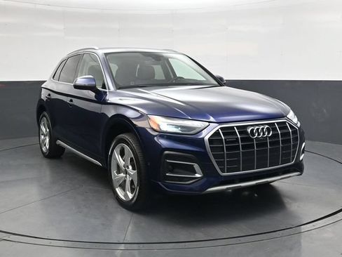 Used 2021 Audi Q5 Prestige w/ Prestige Package AWD/4WD image 2