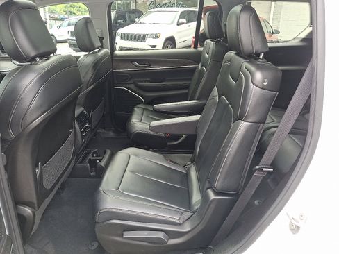 Certified 2022 Jeep Grand Cherokee L Limited image 11