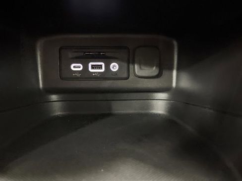 Used 2024 Chevrolet Equinox RS w/ RS Leather Package image 24