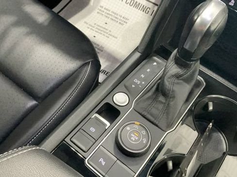 Used 2020 Volkswagen Atlas Cross Sport SEL R-Line AWD/4WD image 24