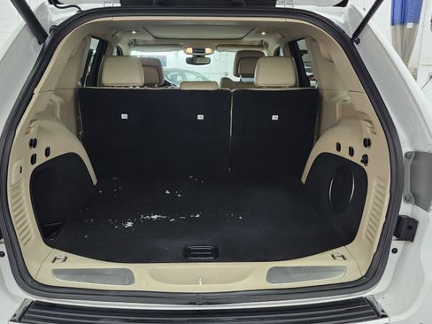 Used 2019 Jeep Grand Cherokee Limited w/ Luxury Group II image 24