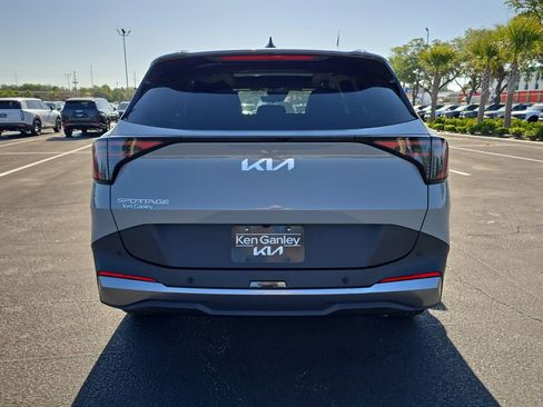 New 2026 Kia Sportage EX FWD image 7