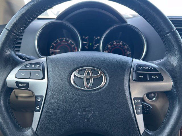 Used 2013 Toyota Highlander Limited AWD/4WD image 22