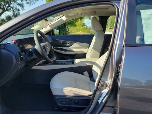 New 2026 Nissan Sentra SL FWD image 11