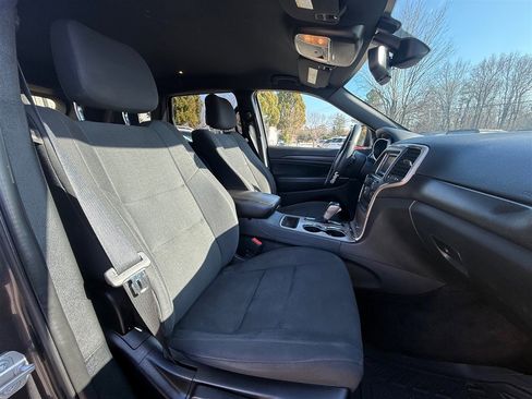 Used 2016 Jeep Grand Cherokee Laredo w/ Quick Order Package 23E image 18