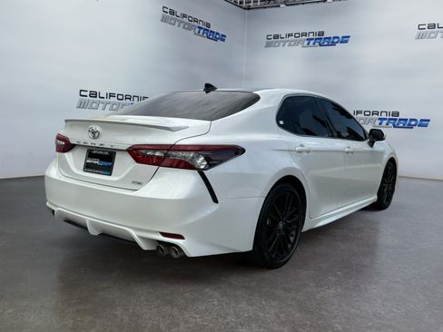 Used 2021 Toyota Camry XSE w/ Navigation Package FWD image 5