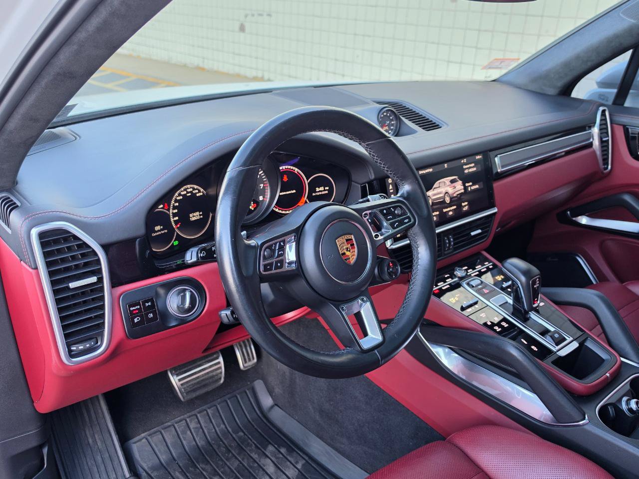 Used 2019 Porsche Cayenne Turbo AWD/4WD image 8