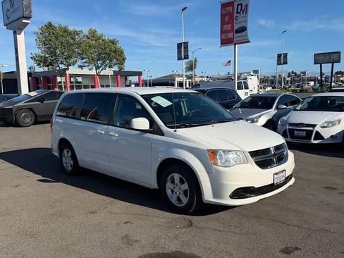 Used 2013 Dodge Grand Caravan SXT image 5