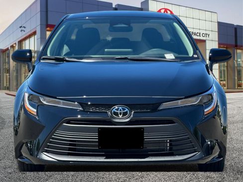 New 2026 Toyota Corolla LE FWD image 9